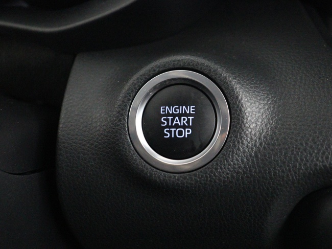 Toyota Yaris - 1.5 VVT-i First Edition