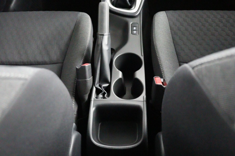 Toyota Yaris - 1.5 VVT-i First Edition 53