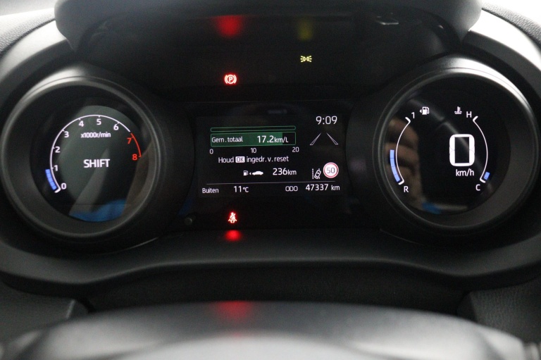 Toyota Yaris - 1.5 VVT-i First Edition 6