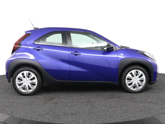 Toyota Aygo X - 1.0 VVT-i MT Play