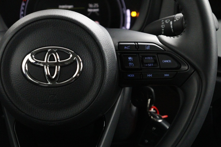 Toyota Aygo X - 1.0 VVT-i MT Play 18