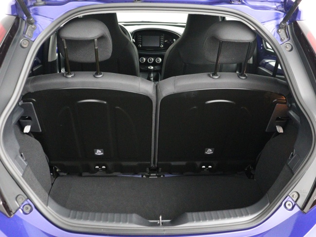 Toyota Aygo X - 1.0 VVT-i MT Play