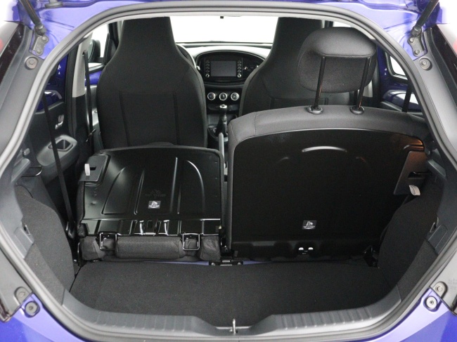 Toyota Aygo X - 1.0 VVT-i MT Play