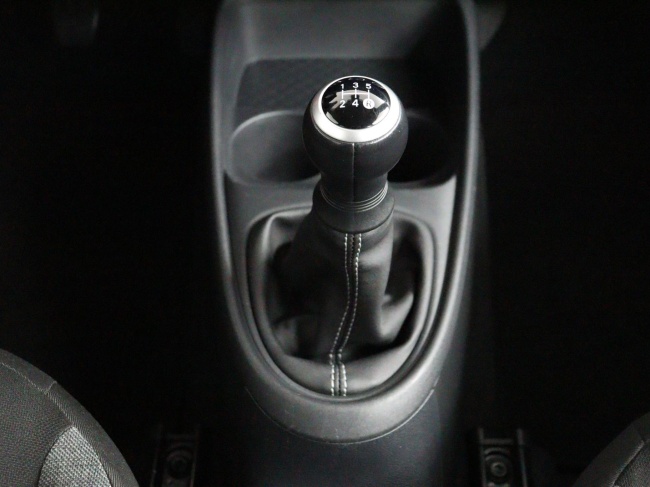 Toyota Aygo X - 1.0 VVT-i MT Play