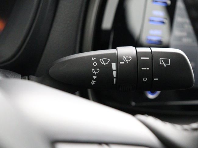 Toyota Aygo X - 1.0 VVT-i MT Play