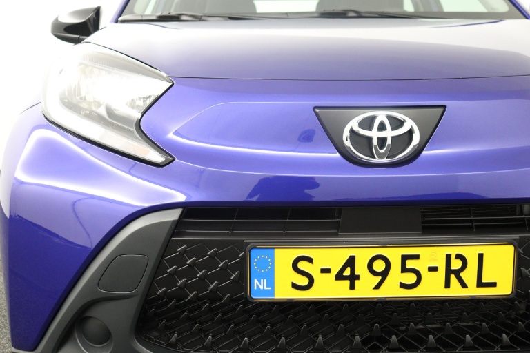 Toyota Aygo X - 1.0 VVT-i MT Play 34