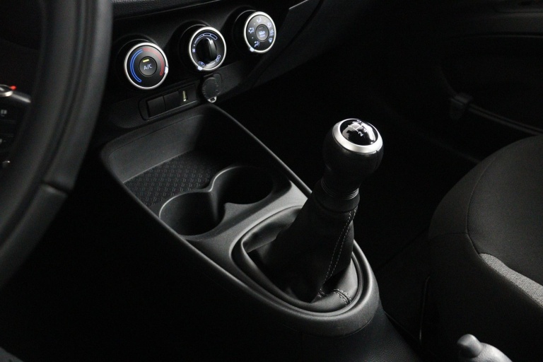 Toyota Aygo X - 1.0 VVT-i MT Play 49