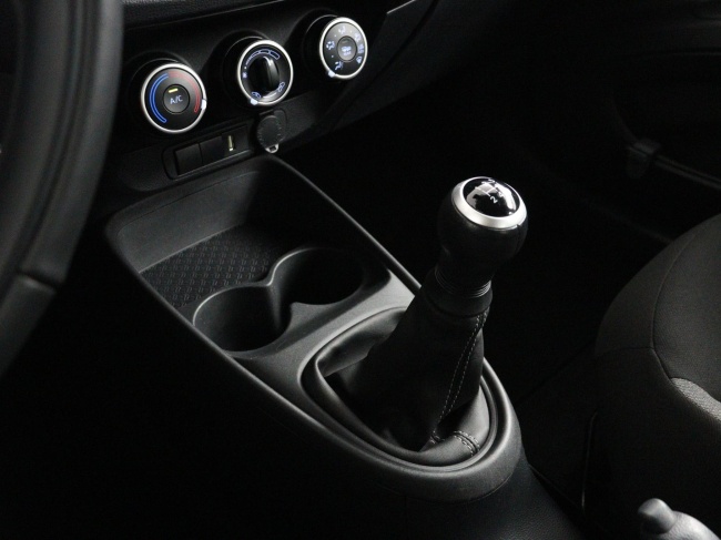 Toyota Aygo X - 1.0 VVT-i MT Play