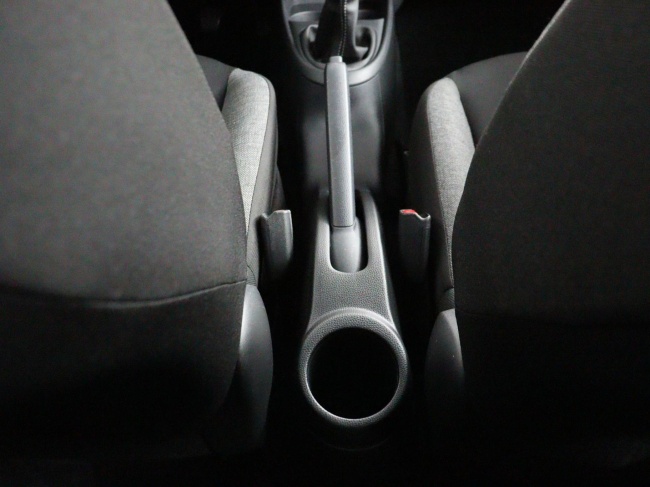 Toyota Aygo X - 1.0 VVT-i MT Play