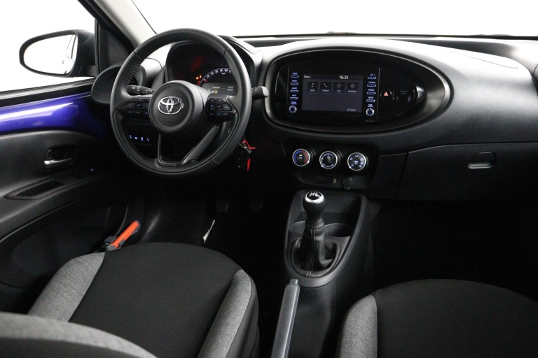 Toyota Aygo X - 1.0 VVT-i MT Play 52