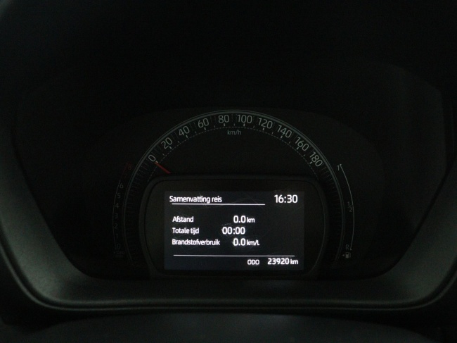 Toyota Aygo X - 1.0 VVT-i MT Play
