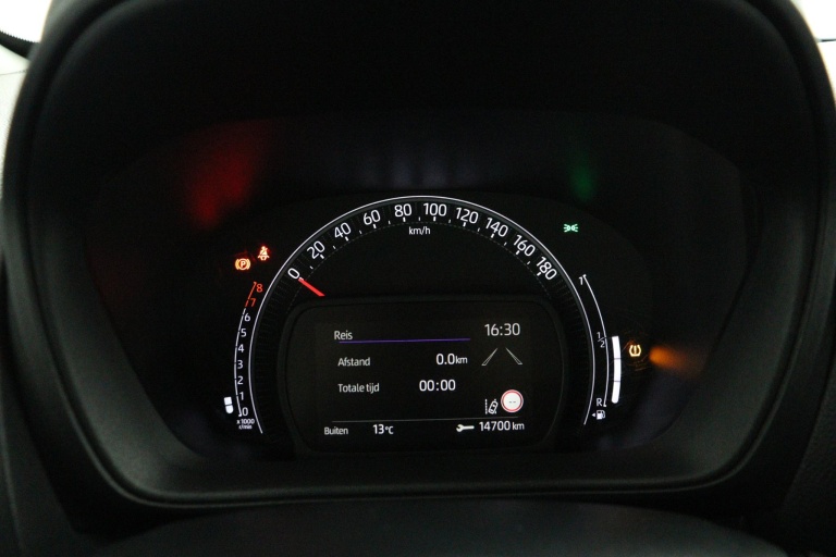 Toyota Aygo X - 1.0 VVT-i MT Play 58