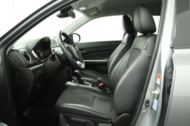 Suzuki Vitara - 1.5 Hybrid Style 17