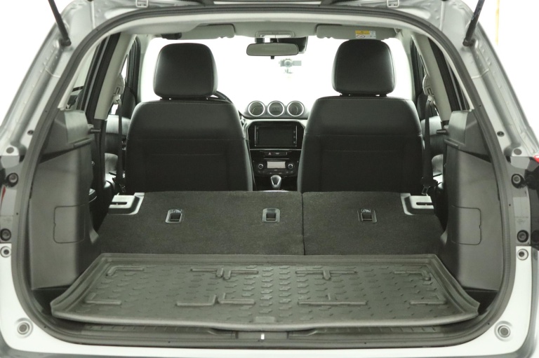 Suzuki Vitara - 1.5 Hybrid Style 26