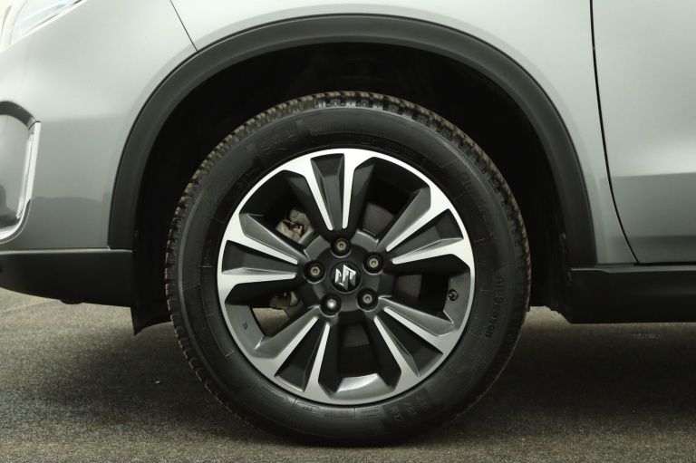 Suzuki Vitara - 1.5 Hybrid Style 38