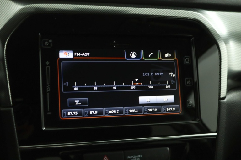 Suzuki Vitara - 1.5 Hybrid Style 8