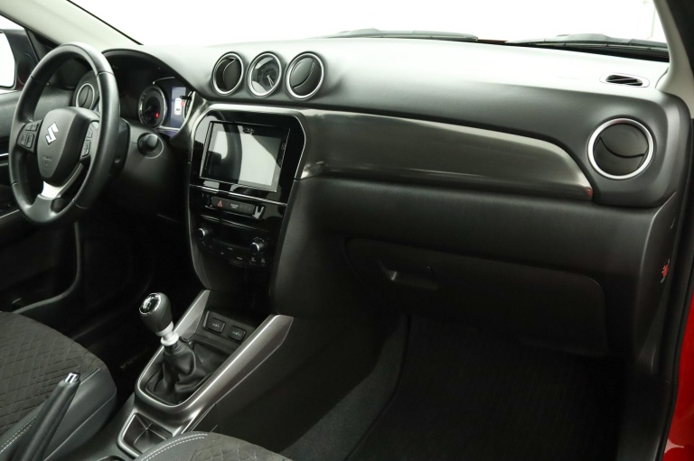 Suzuki Vitara - 1.4 Boosterjet Style Smart Hybrid 44