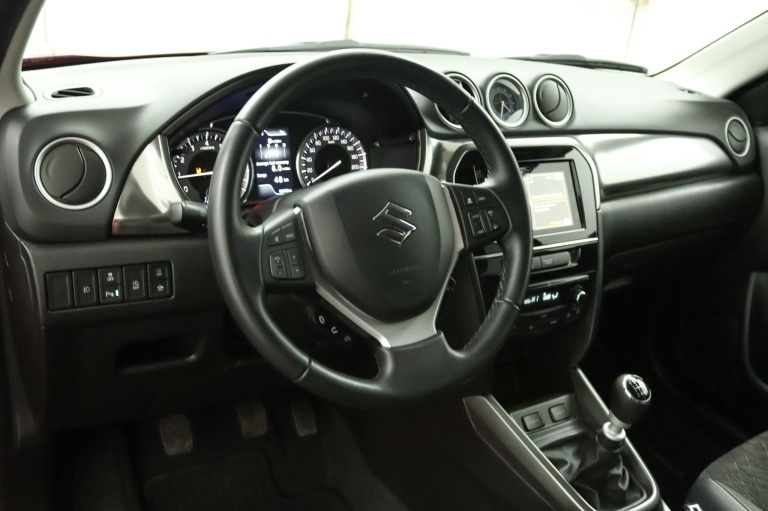 Suzuki Vitara - 1.4 Boosterjet Style Smart Hybrid 62