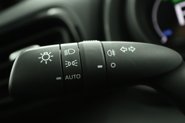 Toyota Yaris Cross - 1.5 Hybrid Active 31