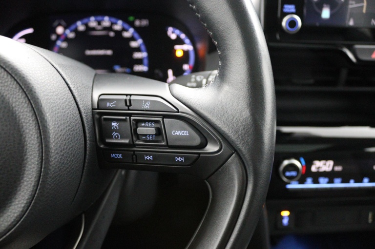 Toyota Yaris Cross - 1.5 Hybrid Adventure 21