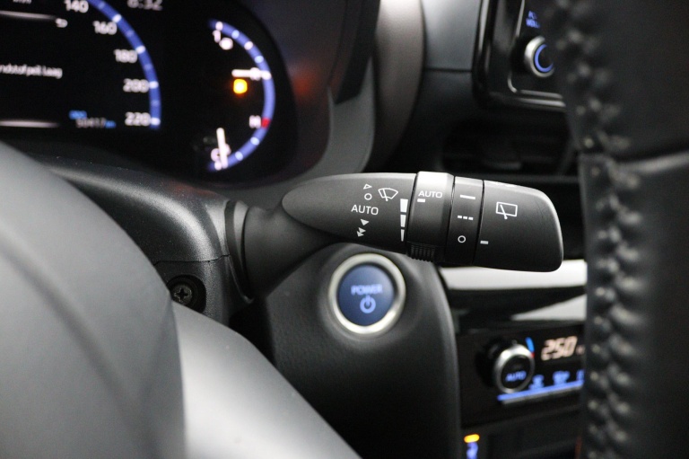 Toyota Yaris Cross - 1.5 Hybrid Adventure 31