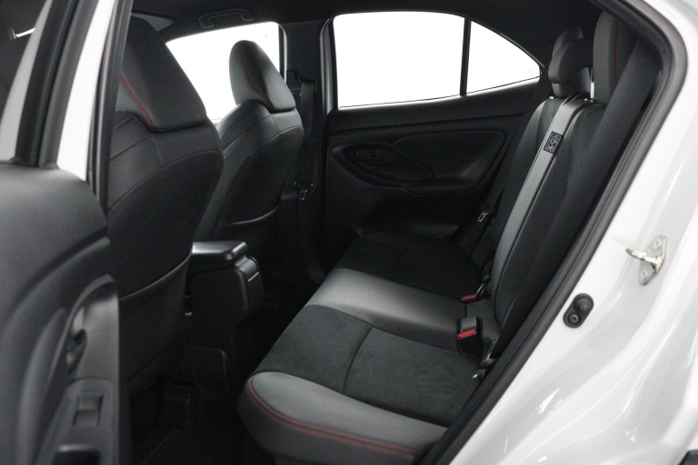 Toyota Yaris Cross - 1.5 Hybrid GR Sport 17