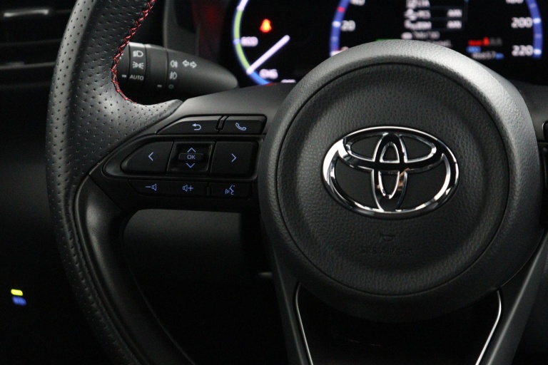 Toyota Yaris Cross - 1.5 Hybrid GR Sport 18