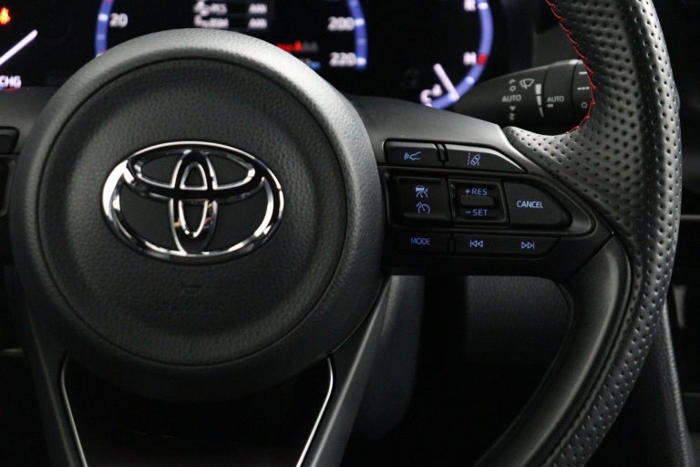 Toyota Yaris Cross - 1.5 Hybrid GR Sport 19