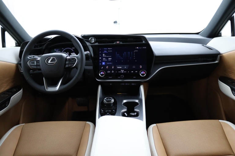 Lexus RZ - 350e Luxury Line 77 kWh 4