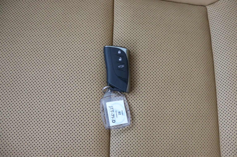 Lexus RZ - 350e Luxury Line 77 kWh 9