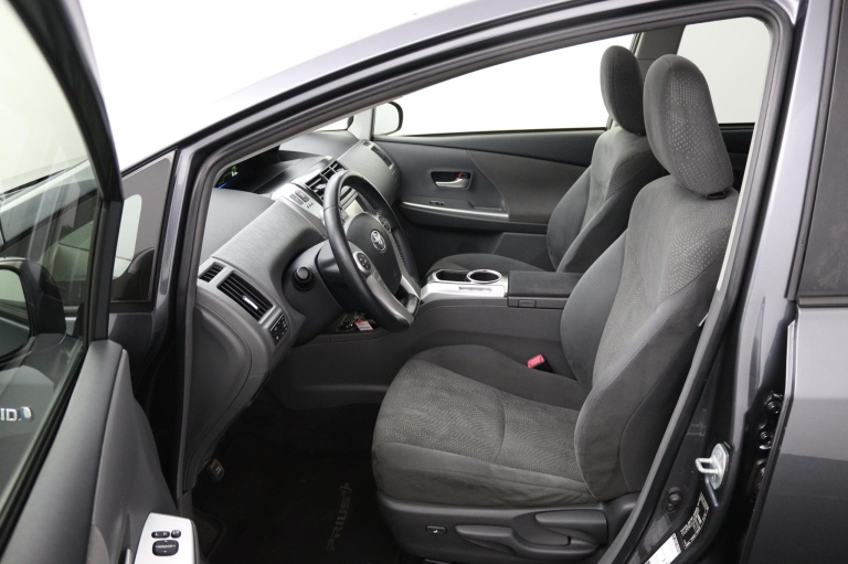 Toyota Prius Wagon - 1.8 Aspiration Limited 17