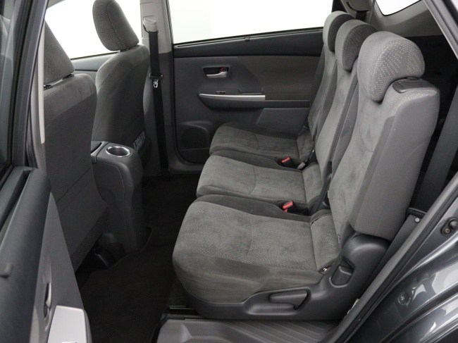 Toyota Prius Wagon - 1.8 Aspiration Limited