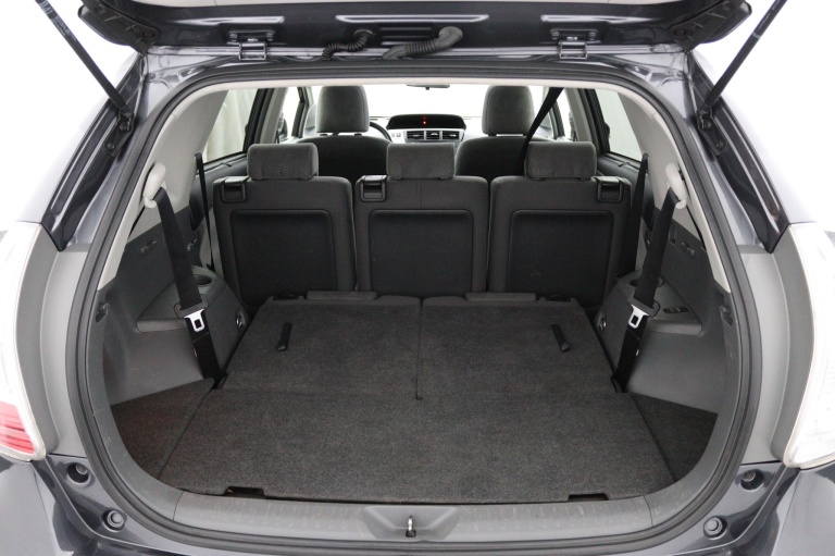 Toyota Prius Wagon - 1.8 Aspiration Limited 25