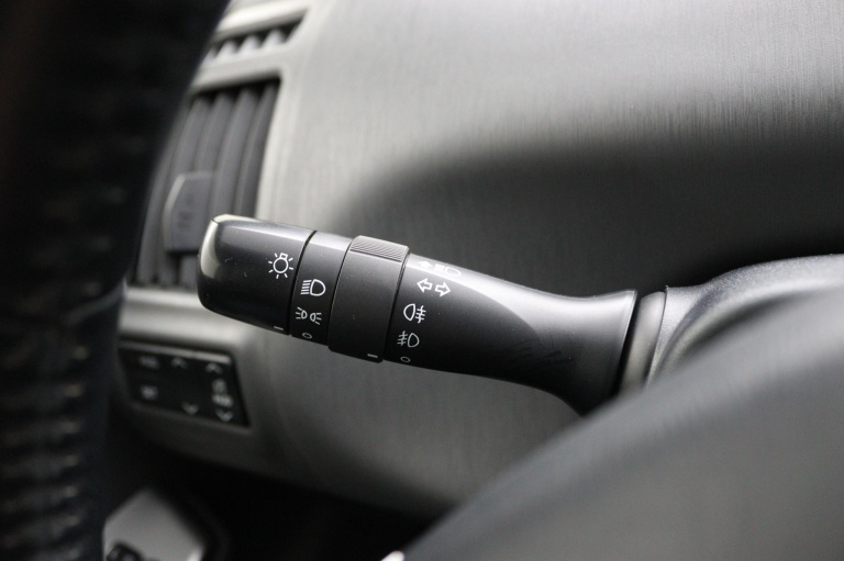 Toyota Prius Wagon - 1.8 Aspiration Limited 33