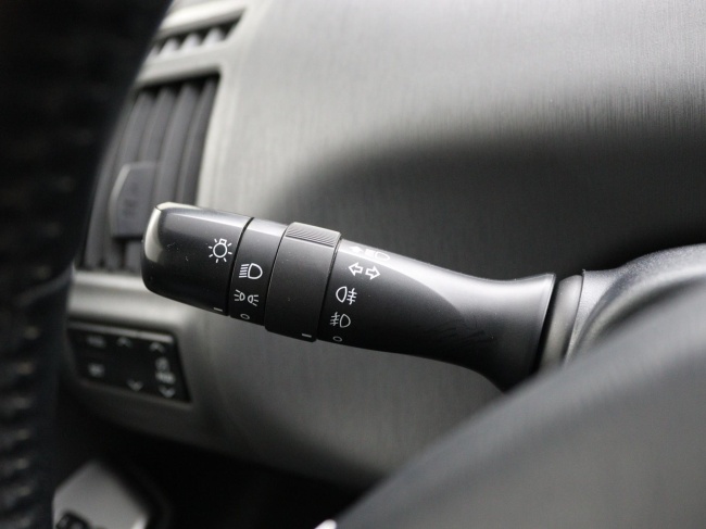 Toyota Prius Wagon - 1.8 Aspiration Limited