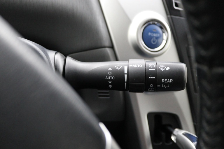 Toyota Prius Wagon - 1.8 Aspiration Limited 34