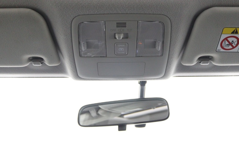 Toyota Prius Wagon - 1.8 Aspiration Limited 35