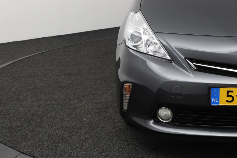 Toyota Prius Wagon - 1.8 Aspiration Limited 38