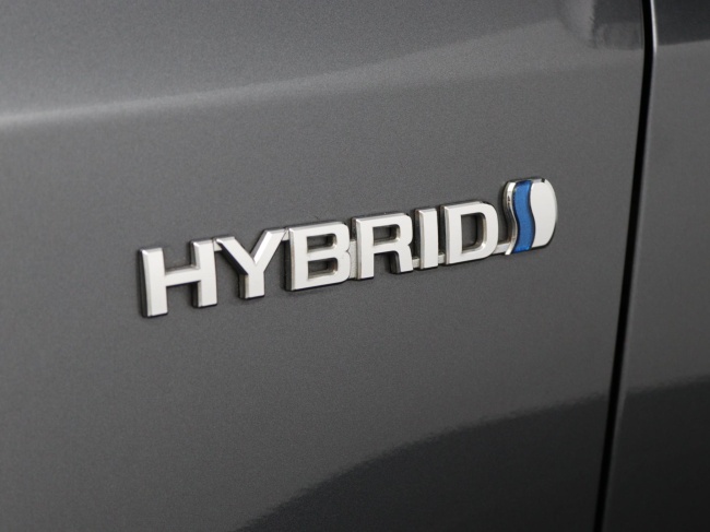 Toyota Prius Wagon - 1.8 Aspiration Limited