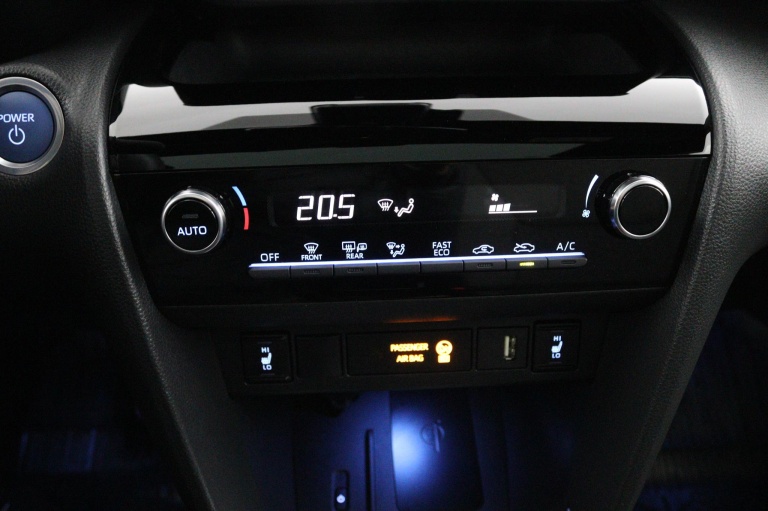 Toyota Yaris Cross - 1.5 Hybrid Dynamic Plus 17