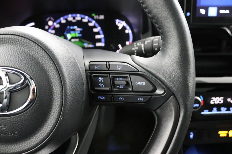 Toyota Yaris Cross - 1.5 Hybrid Dynamic Plus 19