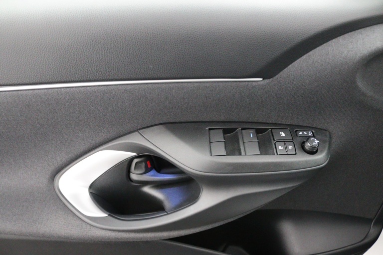 Toyota Yaris Cross - 1.5 Hybrid Dynamic Plus 32