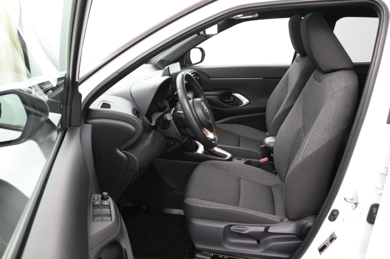 Toyota Yaris Cross - 1.5 Hybrid Dynamic Plus 9