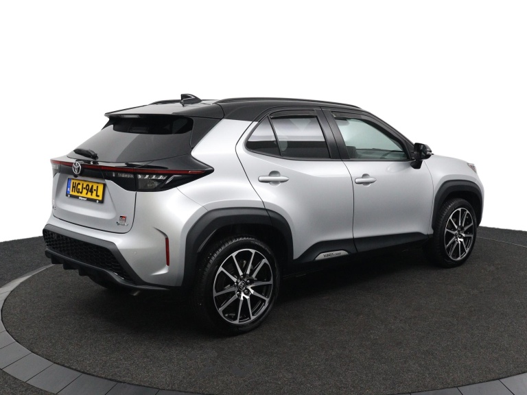 Toyota Yaris Cross - 1.5 Hybrid 130 GR SPORT 2