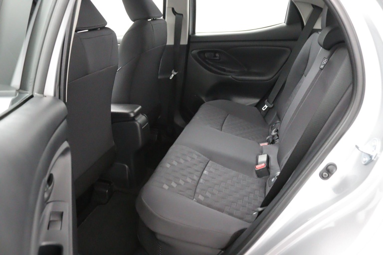 Toyota Yaris - 1.5 Hybrid 115 Comfort 12