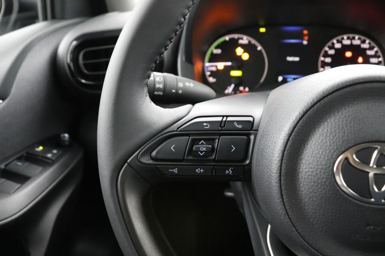Toyota Yaris - 1.5 Hybrid 115 Comfort 15