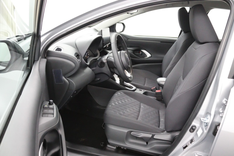 Toyota Yaris - 1.5 Hybrid 115 Comfort 9