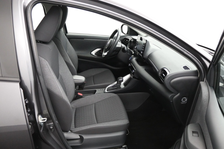 Toyota Yaris - 1.5 Hybrid Dynamic 22