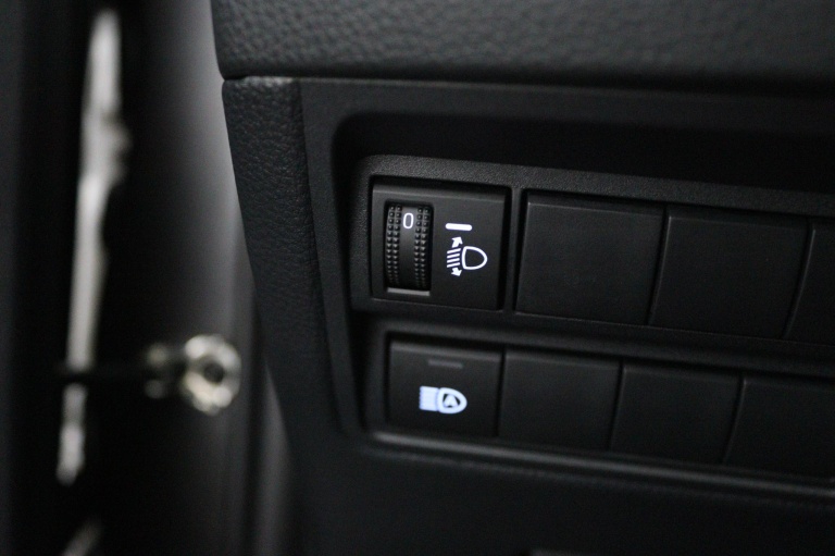 Toyota Yaris - 1.5 Hybrid Dynamic 29