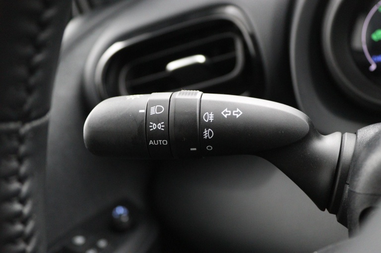 Toyota Yaris - 1.5 Hybrid Dynamic 30